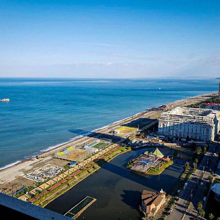Orbi City Sea View Aparthotel Batumi Esterno foto