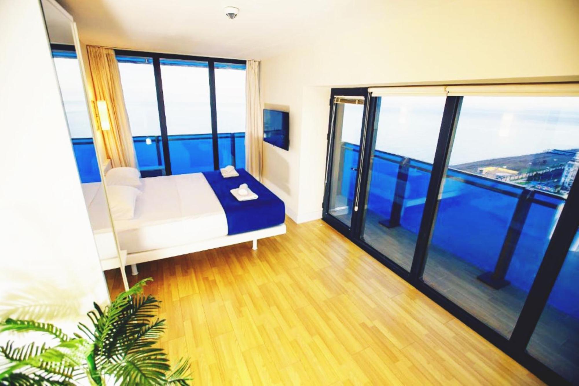 Orbi City Sea View Aparthotel Batumi Esterno foto