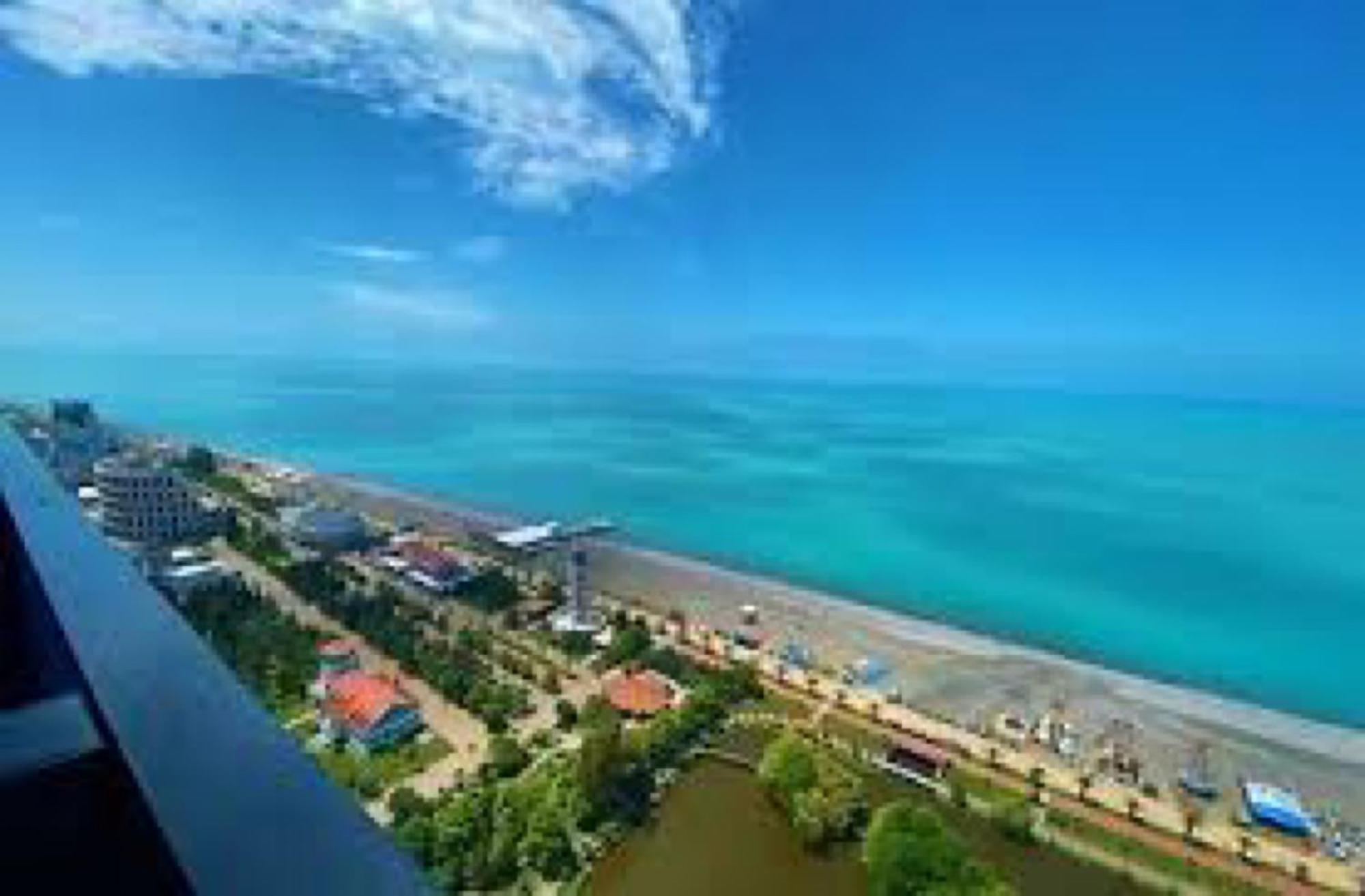 Orbi City Sea View Aparthotel Batumi Esterno foto