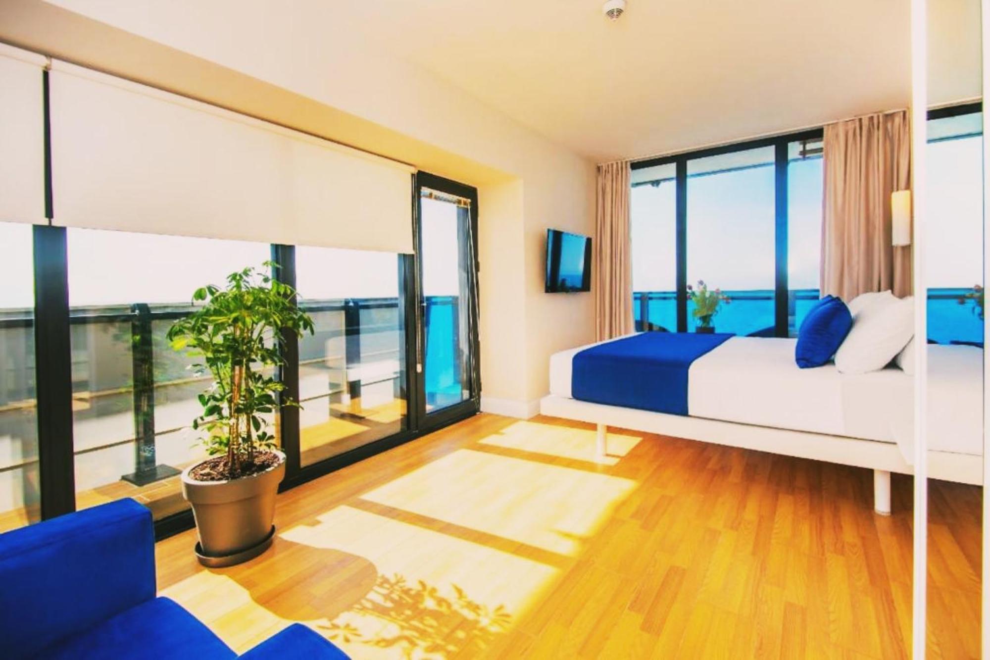 Orbi City Sea View Aparthotel Batumi Esterno foto